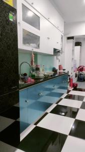 Chính chủ muốn bán nhà 50 m2 đường Âu Cơ Quận Tây Hồ Hà Nội Nhà ngõ Ôtô
