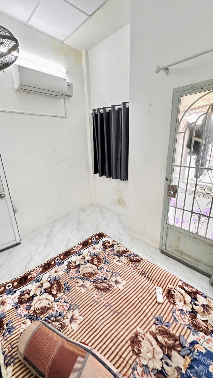 ngang 3.6 dài 12m sổ vuông vức như A4.+nhà bán  Phạm Thế Hiển chỉ hơn 6 tỷ