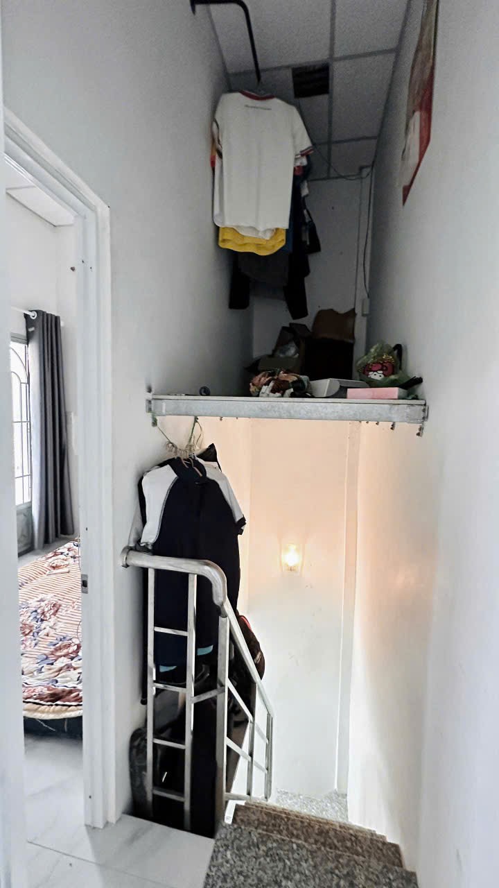 ngang 3.6 dài 12m sổ vuông vức như A4.+nhà bán  Phạm Thế Hiển chỉ hơn 6 tỷ