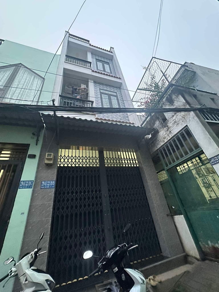 ngang 3.6 dài 12m sổ vuông vức như A4.+nhà bán  Phạm Thế Hiển chỉ hơn 6 tỷ