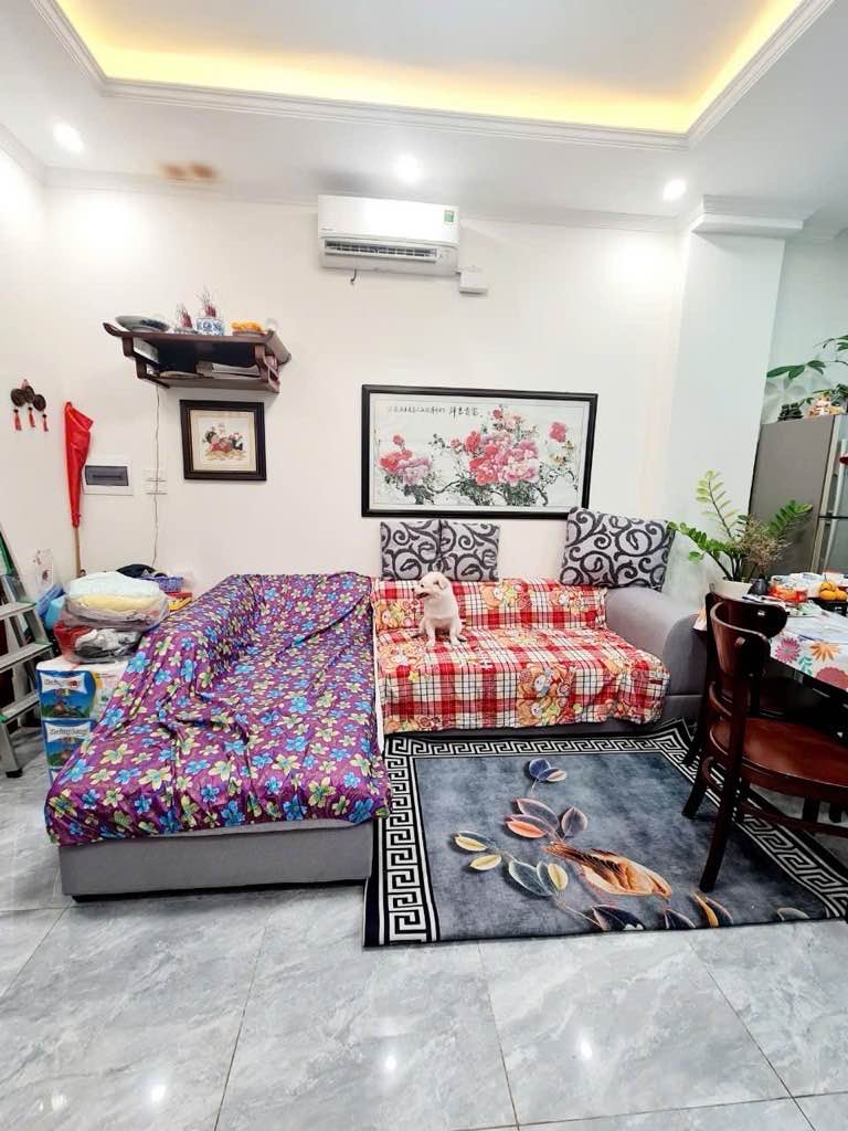 Bán Nhà Kim Mã 33m² 5 Tầng Nhỉnh 6 tỷ Ở NGAY ĐÓN TẾT