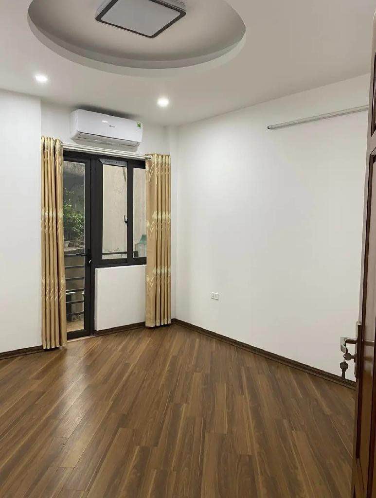 Ở ngay đón TẾT Bán LÔ GÓC Nhà Đê La Thành 73m² 4T 8.8 tỷ đẹp XINH