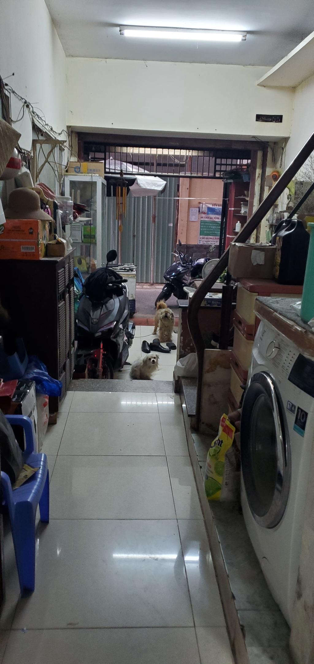 Bán nhà MT chợ Hoàng Hoa Thám Q. Tân Bình HCM