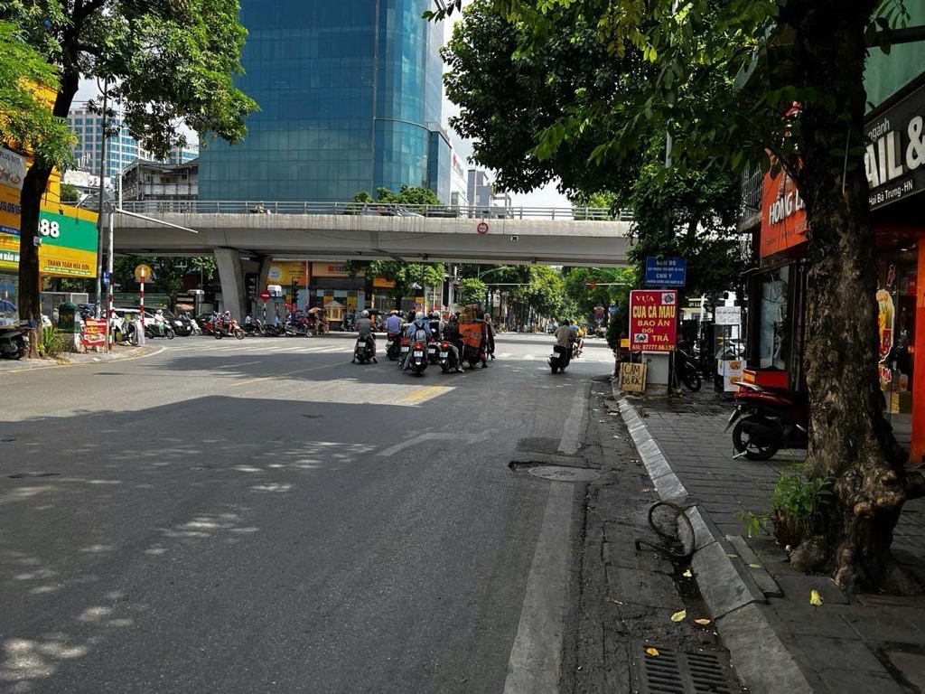 Bán nhà mặt phố Bạch Mai, Hai Bà Trưng, Siêu đẹp, 280m2, 69 tỷ