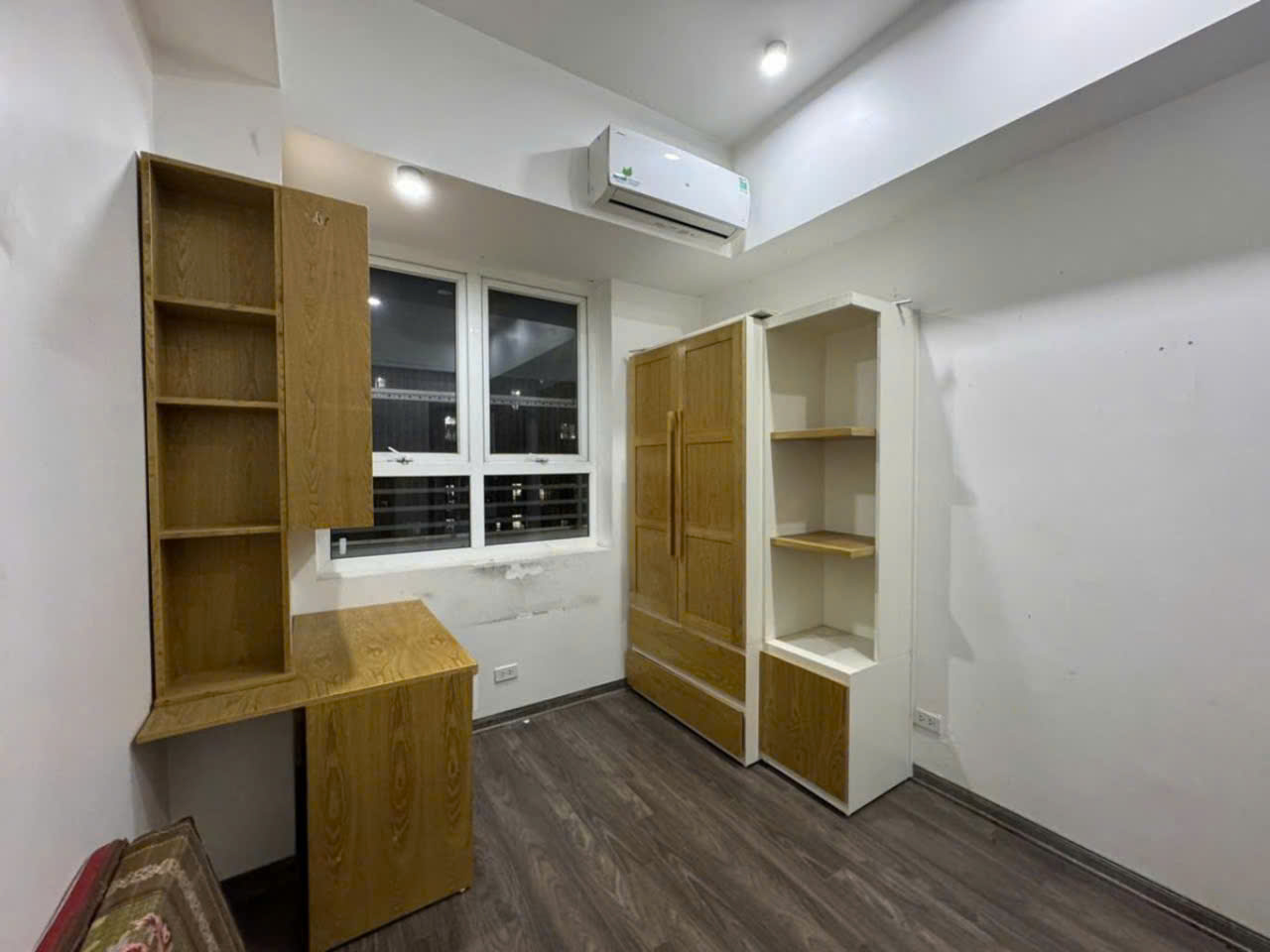Bán chung cư Nguyễn Chánh, Cầu Giấy, siêu đẹp, 43.6m2, 3.45 tỷ