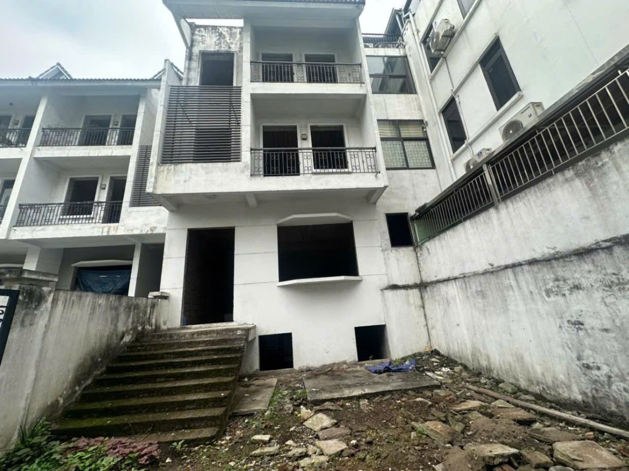 Bán nhà mặt phố Mạc Thái Tông, Trung Hòa, Cầu Giấy, Siêu đẹp, 160.7m2, 56 tỷ