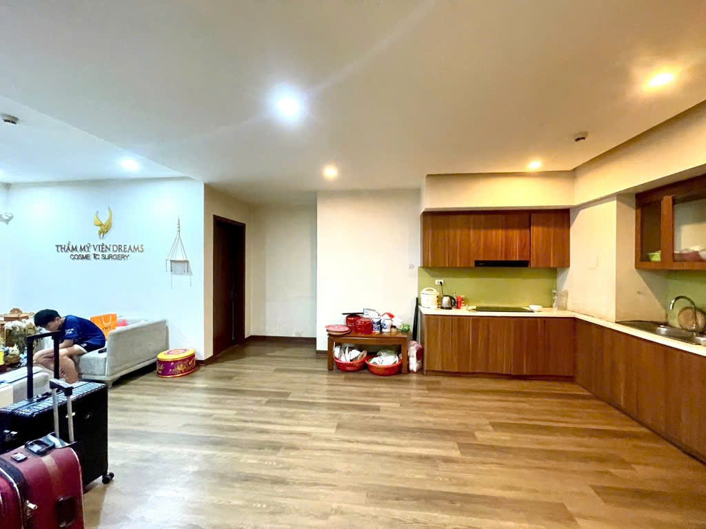 Bán căn hộ chung cư Lamdmark Tố Hữu, Hà Đông, siêu đẹp, 107m2, 6.3 tỷ