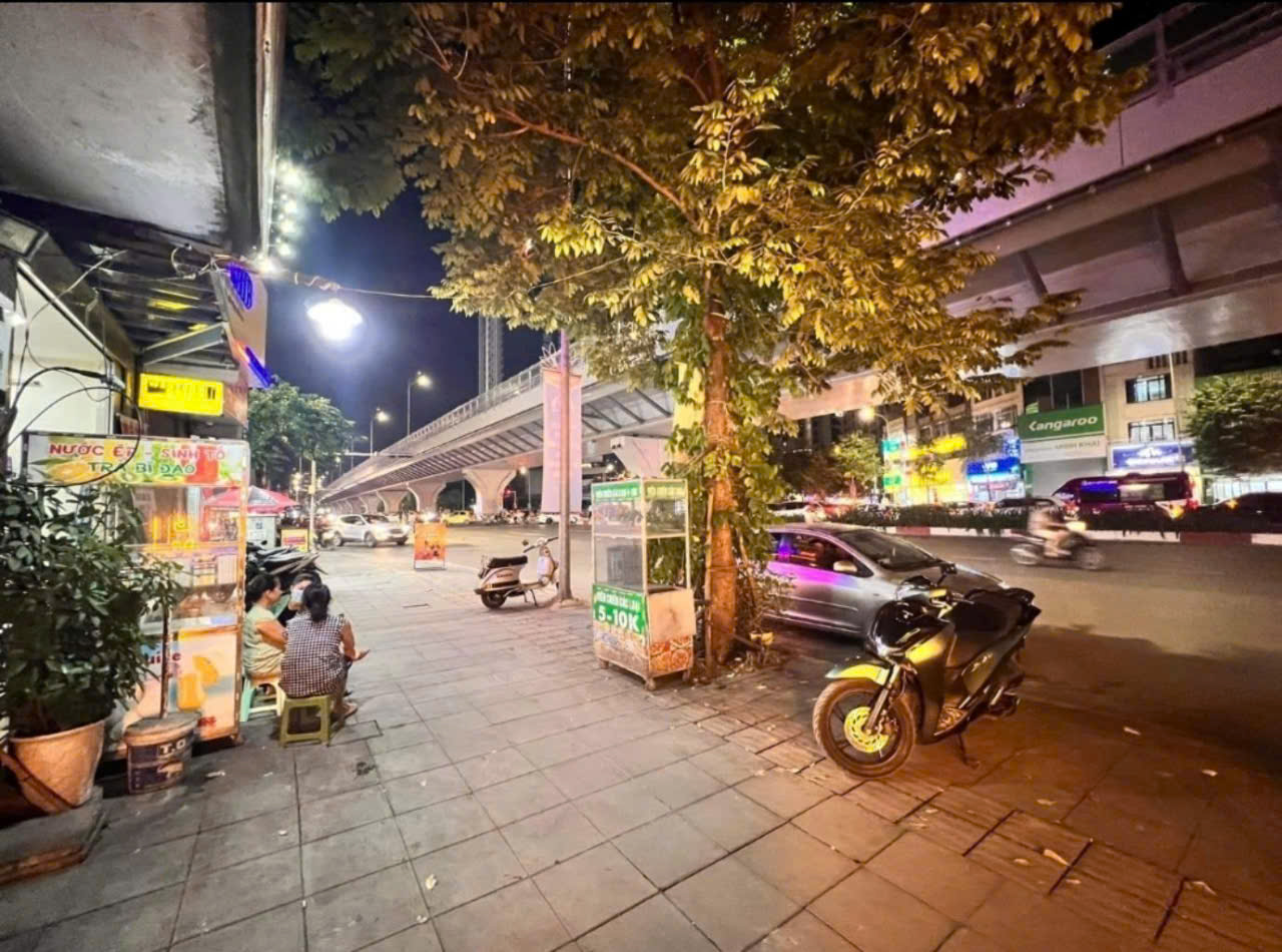 Bán nhà mặt phố Minh Khai, Hai Bà Trưng, Siêu rẻ, 88m2, 37 tỷ