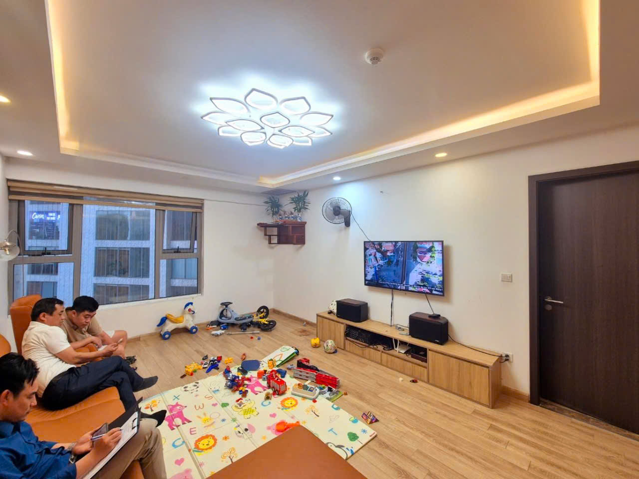 Bán căn hộ chung cư Imperial, Giải Phóng, Thanh Xuân, Siêu đẹp, 111m2, 6.9 tỷ