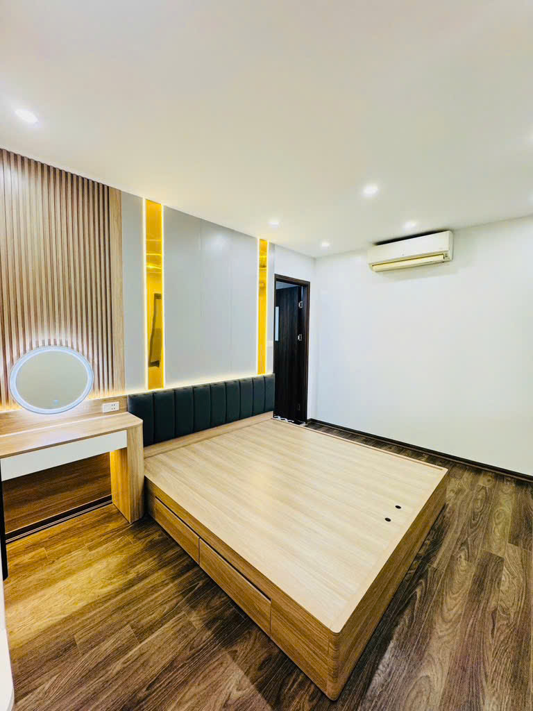 Bán căn hộ chung cư Smile Building Nguyễn Cảnh Dị, Hoàng Mai, Siêu đẹp, 73.5m2, 5.65 tỷ