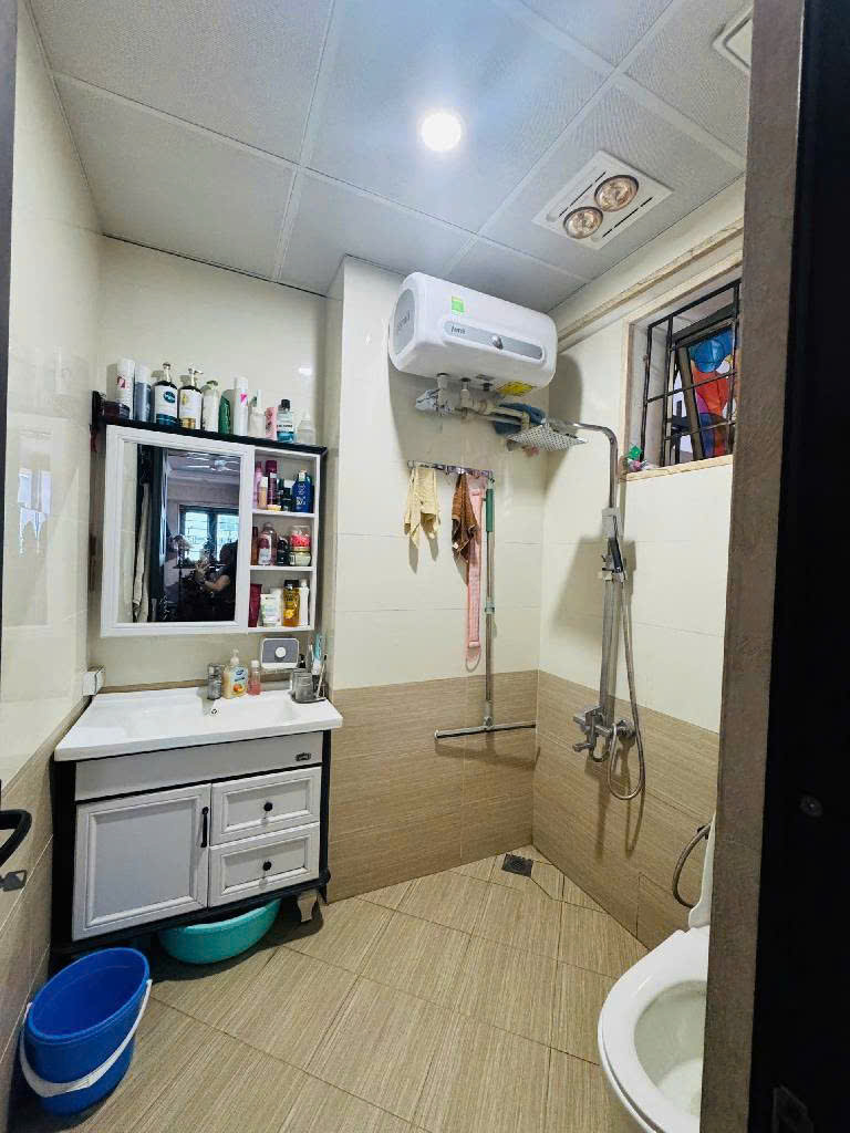 - Bán căn hộ chung cư Đền Lừ 2, Hoàng Mai, Siêu đẹp, 70.5m2, 4.75 tỷ