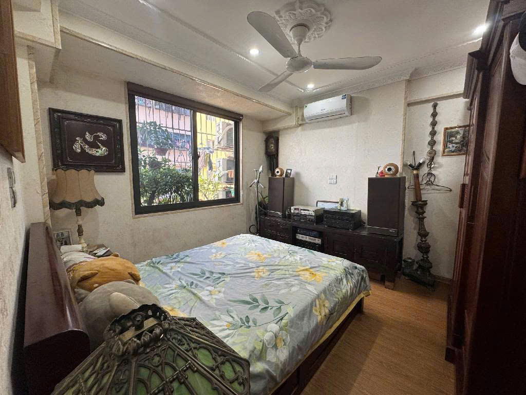 - Bán căn hộ chung cư Đền Lừ 2, Hoàng Mai, Siêu đẹp, 70.5m2, 4.75 tỷ