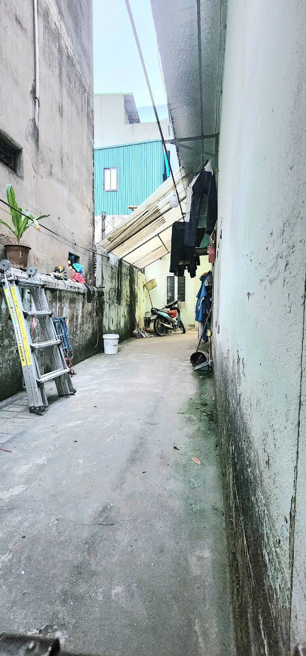 - Bán nhà Tam Trinh, Hoàng Mai, Siêu đẹp, 104m2, 42 tỷ