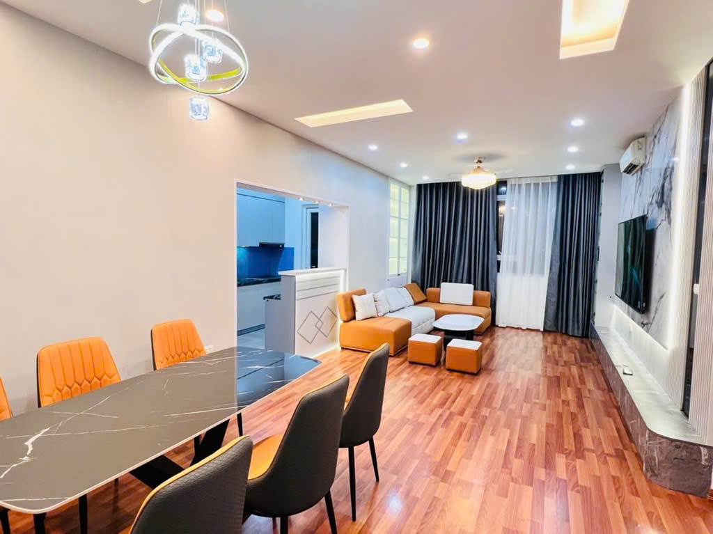 - Bán căn hộ chung cư Hạ Đình, Thanh Xuân, Siêu đẹp, 118m2, 8.6 tỷ