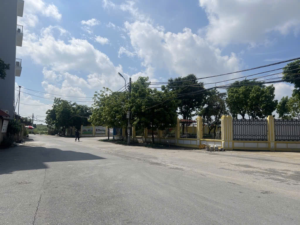 - Bán đất tặng nhà Tứ Hiệp, Thanh Trì, sêu rẻ, 65.2m2, 7 tỷ