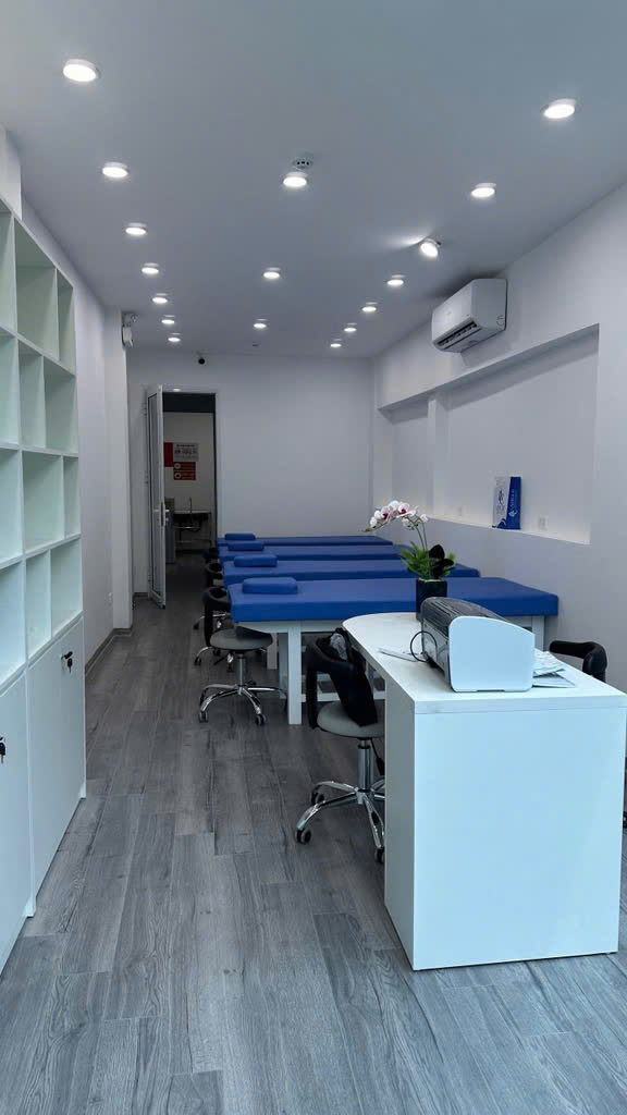 - Bán nhà mặt phố Trường Chinh, Thanh Xuân, Siêu đẹp, 52.2m2, 23.6 tỷ