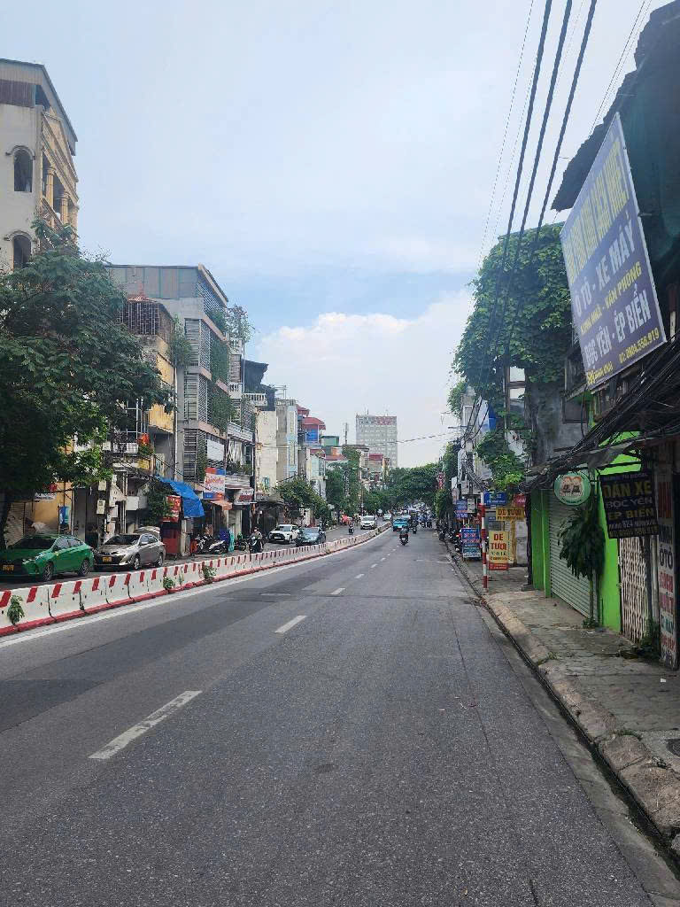 - Bán nhà mặt phố Minh Khai, Hai Bà Trưng, siêu đẹp, 42m2, 10.5 tỷ