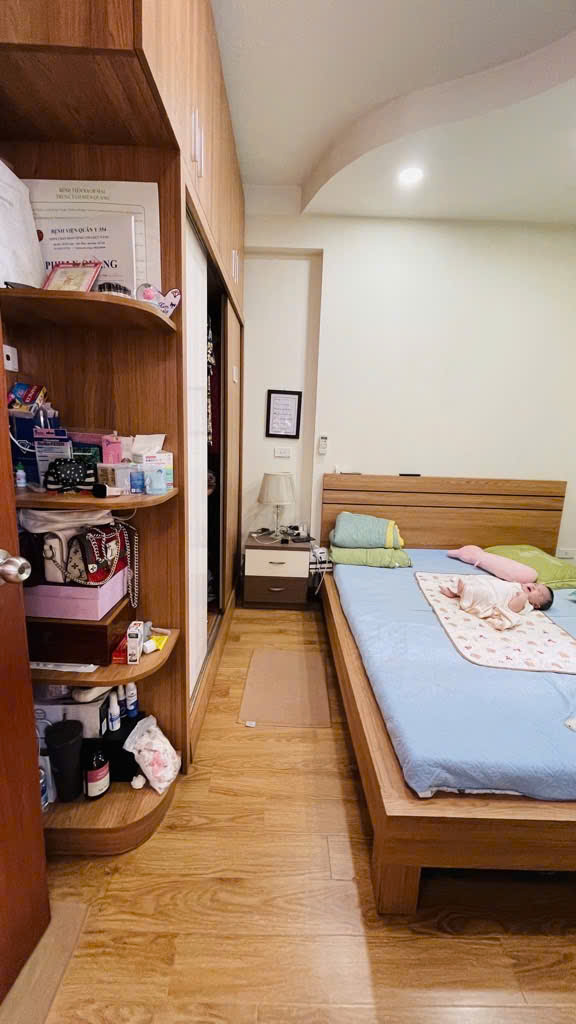 - Bán căn hộ chung cư Trịnh Đình Cửu, Định Công, Hoàng Mai, Siêu đẹp, 68m2, 6.4 tỷ