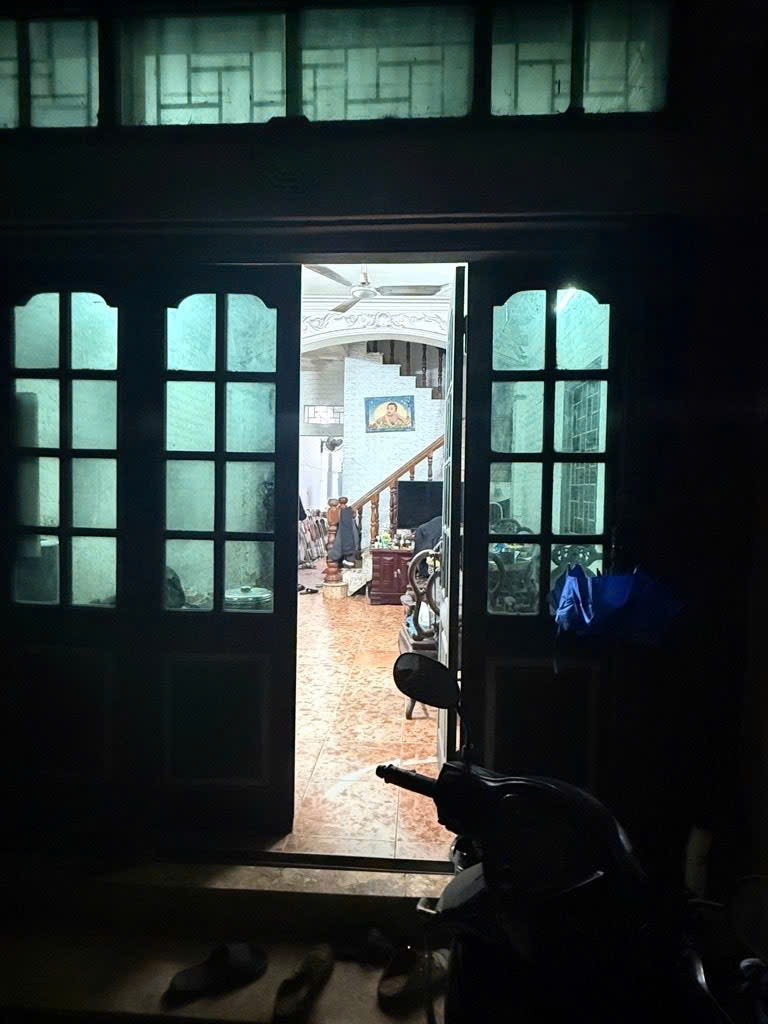 - Bán nhà mặt phố Khương Thượng, Kim Liên, Đống Đa, Siêu đẹp, 74m2, 31 tỷ