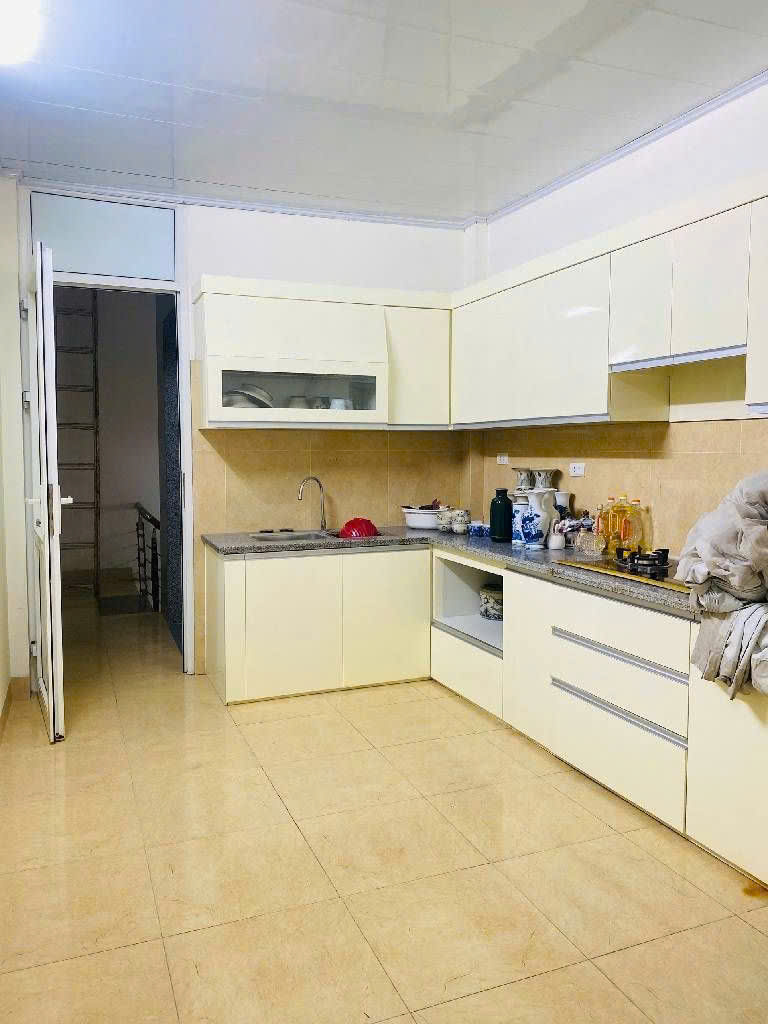 - Bán nhà mặt phố Thái Thịnh, Đống Đa, Siêu đẹp, 57.8m2, 31.4 tỷ