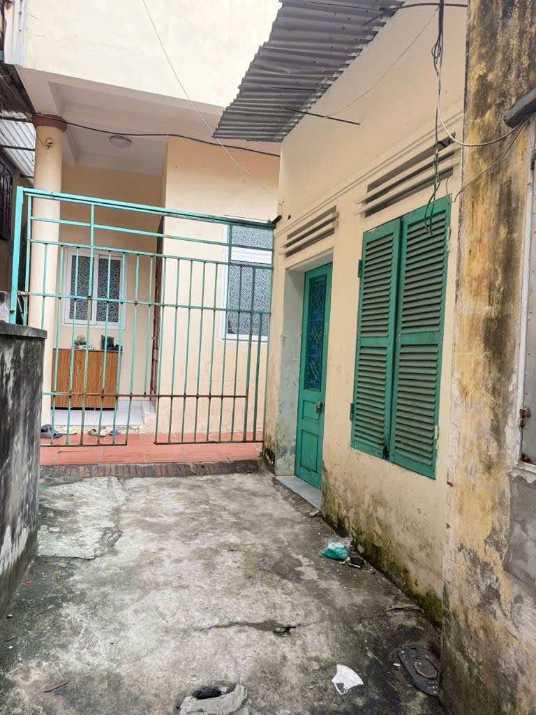 - Bán đất tặng nhà cấp 4, Tự Khoát, Ngũ Hiệp, Thanh Trì, 37.7m2, 5.1 tỷ