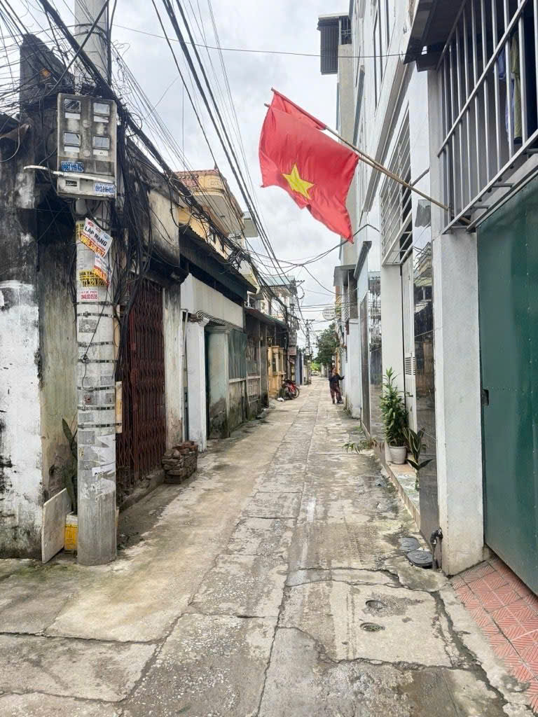 - Bán đất tặng nhà cấp 4, Tự Khoát, Ngũ Hiệp, Thanh Trì, 37.7m2, 5.1 tỷ