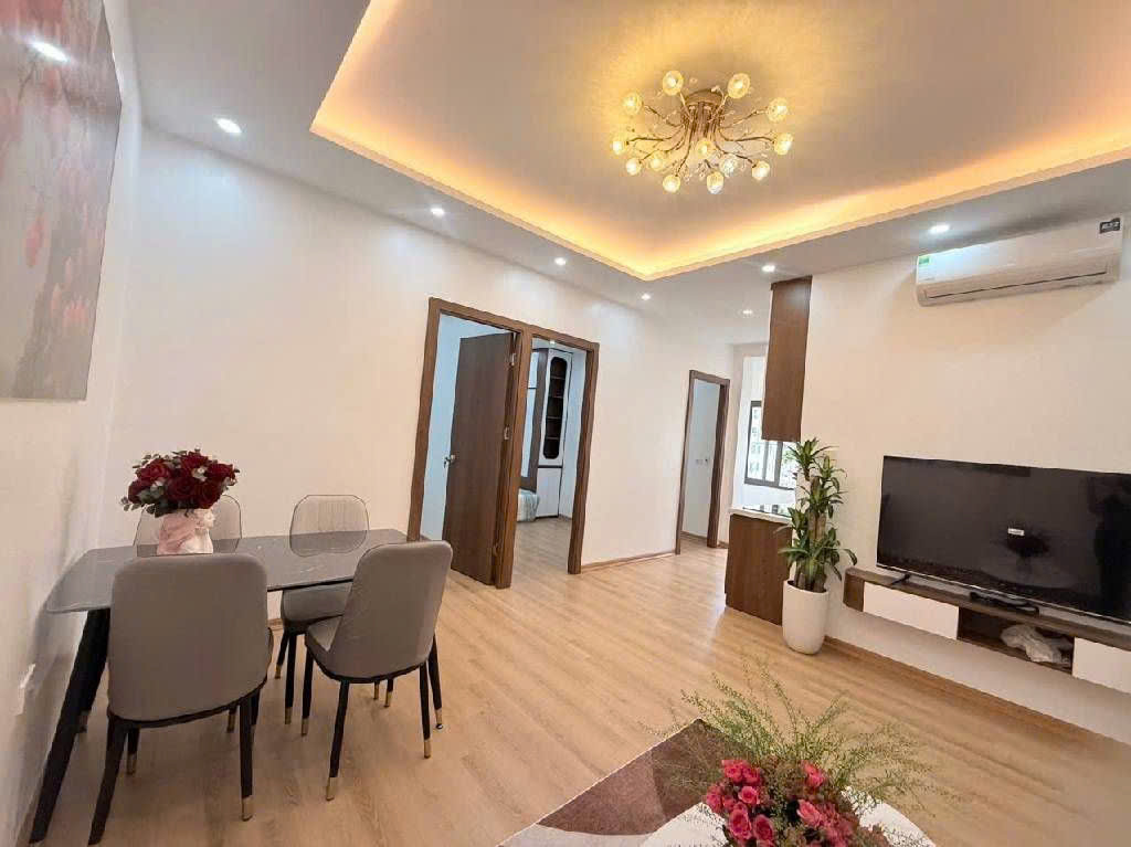 - Bán căn hộ chung cư Hoàng Đạo Thúy, Yên Hòa, Cầu Giấy, siêu đẹp, 51m2, 5.68 tỷ