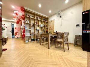 Bán căn hộ chung cư Hoàng Đạo Thúy, Trung Hòa, Cầu Giấy, Siêu đẹp, 131m2, 10.4 tỷ