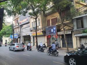 Bán nhà mặt phố Trần Khánh Dư, Hai Bà Trưng, siêu đẹp, 201m2, 80 tỷ còn thương lượng