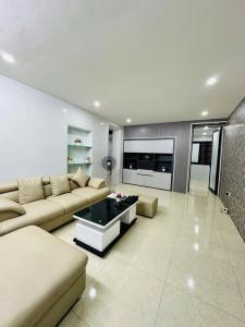 - Bán nhà tập thể Trường Chinh, Thanh Xuân, Siêu đẹp, 53.4m2, sử dụng 120m2, 5.7 tỷ