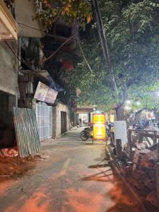 - Bán nhà mặt phố Khương Thượng, Kim Liên, Đống Đa, Siêu đẹp, 74m2, 31 tỷ