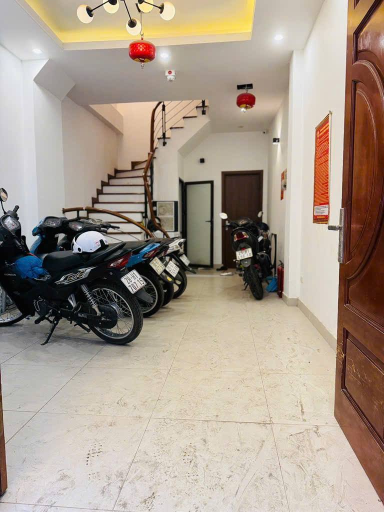 TÔI CẦN BÁN NHÀ ĐẸP 9 PHÒNG NGỦ - TRƯỜNG CHINH, THANH XUÂN - DT 42M2 x 5T. PHÂN LÔ,, NỘI THẤT ĐẸP