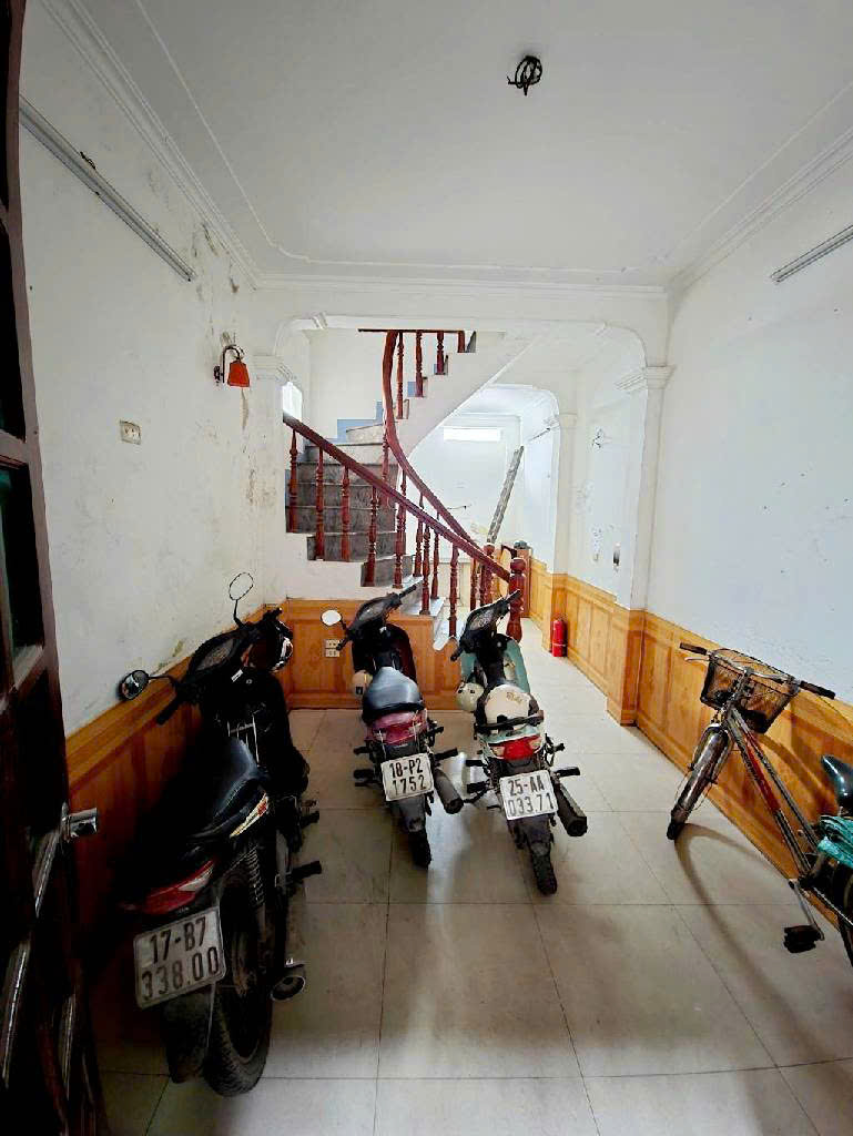 LÔ GÓC 35m2 HÀNG XÓM TIME CITY, 10M RA ÔTÔ, NHỈNH 6 TỶ