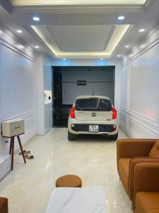 THANG MÁY -- PHỐ LẠC TRUNG -- ÔTÔ NGỦ NHÀ -- 51M2 CHỈ HƠN 13 TỶ