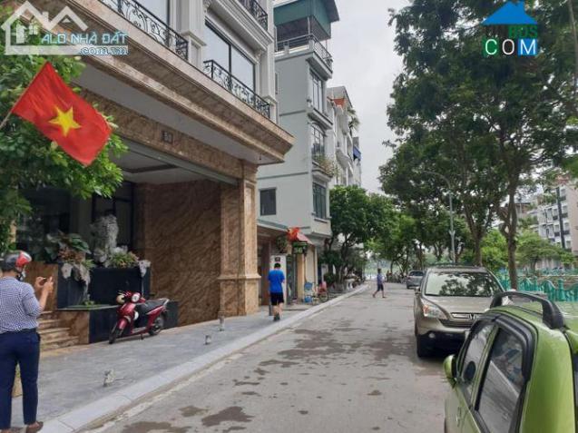 Bán đất làng Nghi Tàm siêu hiếm, cơ hội có 1 không 2, 36m2 giá 5 tỷ