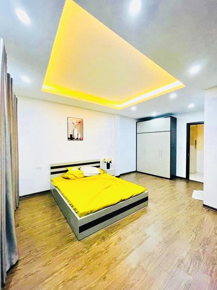 Bán nhà Phố THANH NHÀN, 50m2, 5 Tầng Thang Máy, Nhà Mới, Ngõ Xe Ba Gác Đỗ, 6 Ngủ KK, Giá 8.58 tỷ.