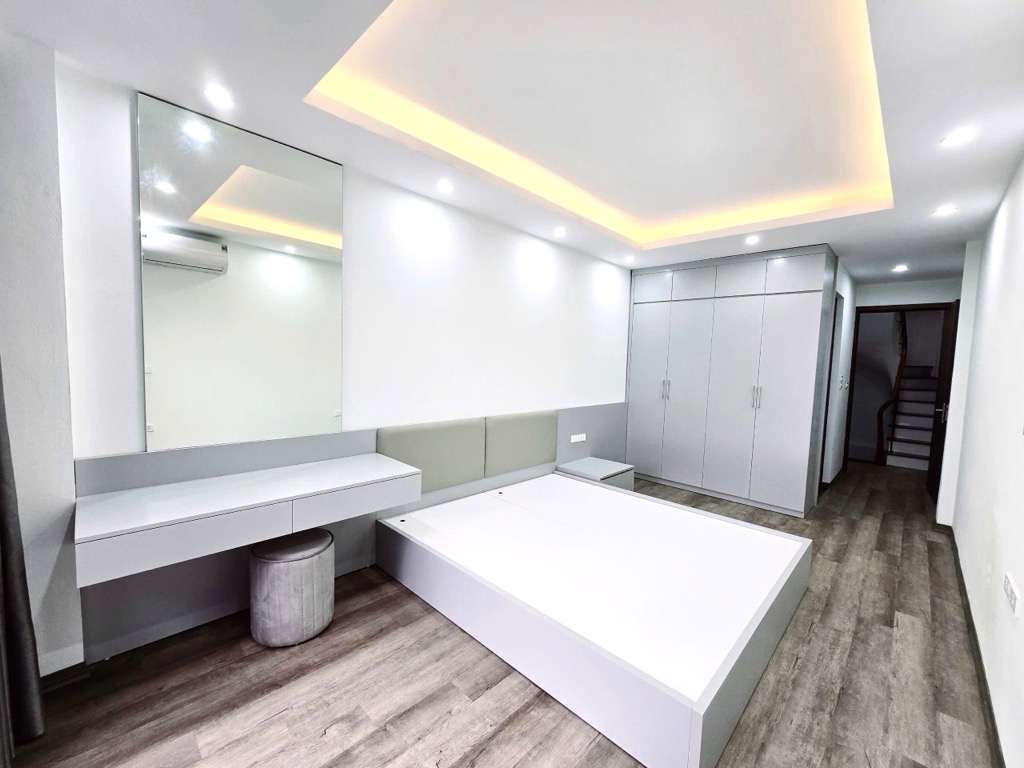 Bán Nhà Phú Đô-Ô Tô ngủ nhà-6tầng thang máy-nhà đẹp ở ngay-35M2-Giá 8.7Tỷ