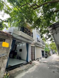Nhà Đẹp-Cầu Diễn-6Tầng Thang Máy-Ô Tô Ngủ Nhà-Sát Trục Chính-Giá Hơn 8 Tỷ