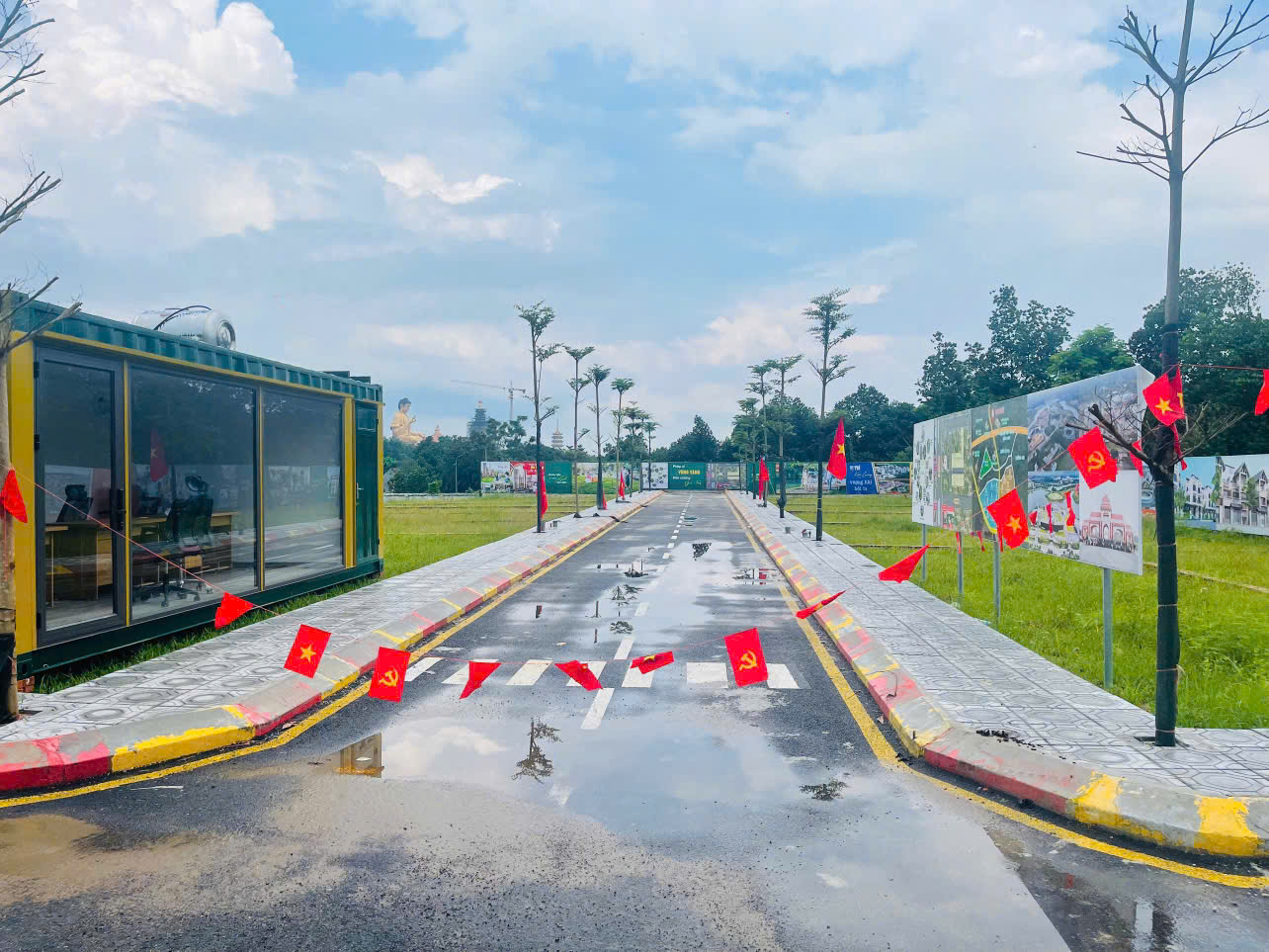 Ngã 3 Hàng Đồi - Hòa Bình - cách HN 90km  Anh chị tài chính dưới 800tr lưu ý ạ