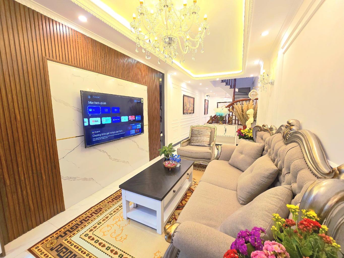 ĐÀM QUANG TRUNG - LONG BIÊN, NHÀ XÂY MỚI TINH NỘI THẤT NHƯ HÌNH, LÔ GÓC, GẦN Ô TÔ, NGAY CẠNH CẦU VĨNH TUY VÀ AEON LONG BIÊN, GIÁ 8.3 TỶ (CTL)