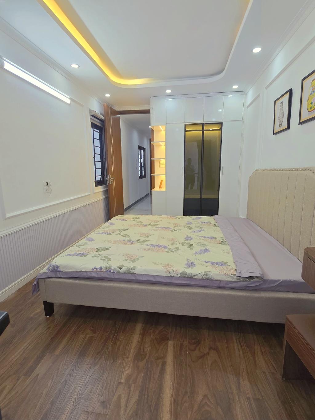 ĐÀM QUANG TRUNG - LONG BIÊN, NHÀ XÂY MỚI TINH NỘI THẤT NHƯ HÌNH, LÔ GÓC, GẦN Ô TÔ, NGAY CẠNH CẦU VĨNH TUY VÀ AEON LONG BIÊN, GIÁ 8.3 TỶ (CTL)