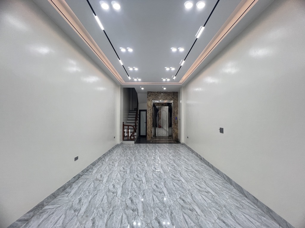 NGUYỄN VĂN CỪ - LONG BIÊN, CHỦ NHIỆT GIẢM CHÀO 400TR, NHÀ XÂY MỚI FULL NỘI THẤT CHỈ VIỆC XÁCH VALI VÀO Ở, NẰM Ở KHU VỰC HÀNG KHÔNG HƯỞNG TRỌN NHỮNG TIỆN ÍCH XỊN SÒ NHẤT QUẬN LONG BIÊN, ĐẦY ĐỦ TIỆN ÍCH CHẢ THIẾU THỨ GÌ, 9.6 TỶ (CTL)