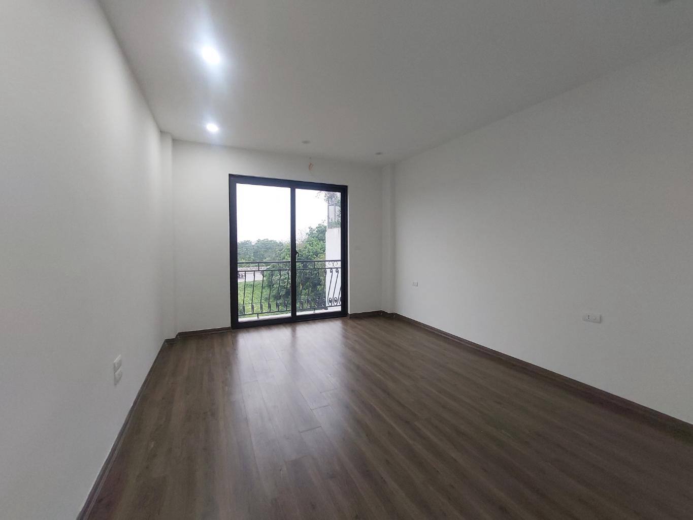 BÁT KHỐI - LONG BIÊN, NHÀ PHÂN LÔ XÂY MỚI ĐẦY ĐỦ NỘI THẤT, CÁCH 1 NHÀ RA ĐƯỜNG Ô TÔ ĐI, GIÁ 6.95 TỶ (CTL).