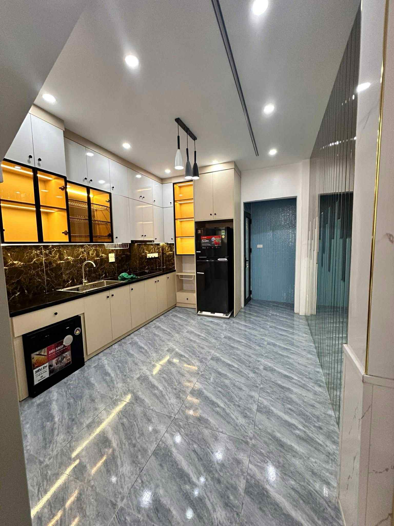 NGỌC THỤY - LONG BIÊN, NHÀ NẰM Ở TRUNG TÂM PHƯỜNG NGỌC THỤY, THIẾT KẾ TỈ MỈ, NGÕ NÔNG, GIÁ 8.3 TỶ (CTL).