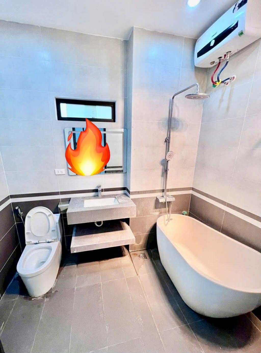 NGUYỄN VĂN CỪ - LONG BIÊN, NHÀ XÂY MỚI FULL NỘI THẤT, , LÔ GÓC, 15M RA TỚI ĐƯỜNG Ô TÔ ĐI, GIÁ 10.3 TỶ (CTL).