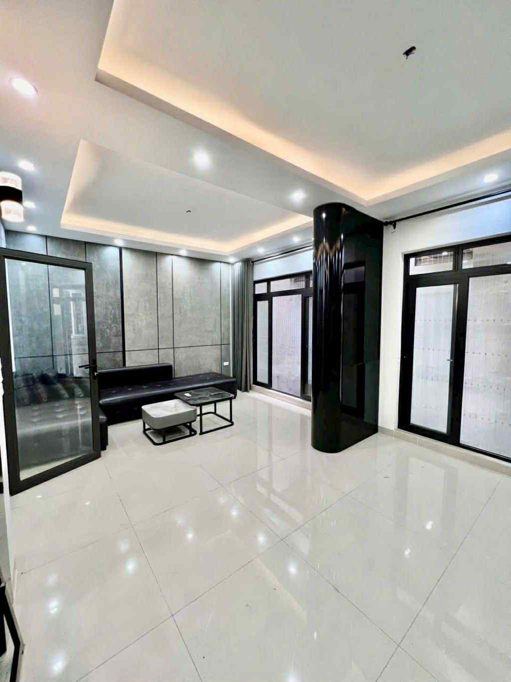 NGUYỄN VĂN CỪ - LONG BIÊN, NHÀ XÂY MỚI FULL NỘI THẤT, , LÔ GÓC, 15M RA TỚI ĐƯỜNG Ô TÔ ĐI, GIÁ 10.3 TỶ (CTL).