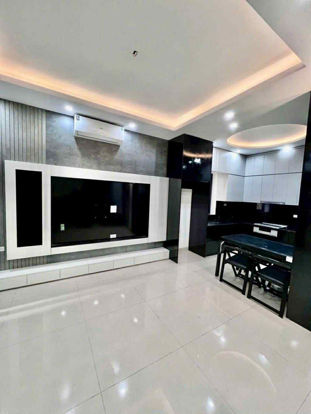NGUYỄN VĂN CỪ - LONG BIÊN, NHÀ XÂY MỚI FULL NỘI THẤT, , LÔ GÓC, 15M RA TỚI ĐƯỜNG Ô TÔ ĐI, GIÁ 10.3 TỶ (CTL).