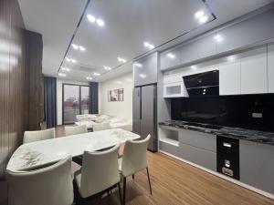 NGUYỄN VĂN CỪ - LONG BIÊN, CHỦ NHIỆT GIẢM CHÀO 400TR, NHÀ XÂY MỚI FULL NỘI THẤT CHỈ VIỆC XÁCH VALI VÀO Ở, NẰM Ở KHU VỰC HÀNG KHÔNG HƯỞNG TRỌN NHỮNG TIỆN ÍCH XỊN SÒ NHẤT QUẬN LONG BIÊN, ĐẦY ĐỦ TIỆN ÍCH CHẢ THIẾU THỨ GÌ, 9.6 TỶ (CTL)