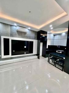 NGUYỄN VĂN CỪ - LONG BIÊN, NHÀ XÂY MỚI FULL NỘI THẤT, , LÔ GÓC, 15M RA TỚI ĐƯỜNG Ô TÔ ĐI, GIÁ 10.3 TỶ (CTL).