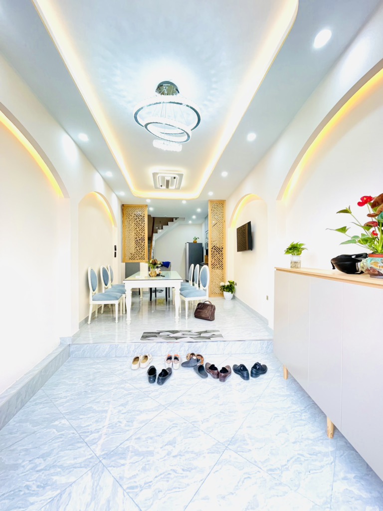 Nhà Đẹp Hoàng Mai - 30m² x 5 tầng - ô tô đỗ cửa - ngõ thông